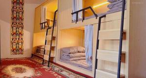 Good Morning International Chain Hostel Of Kashgar City客房内的一张或多张床位