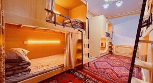 Good Morning International Chain Hostel Of Kashgar City客房内的一张或多张床位