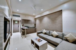 Χώρος καθιστικού στο Click Hotel Pithampur