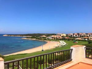 Photo de la galerie de l'établissement Cala del Faro - Maestrale, à Arzachena
