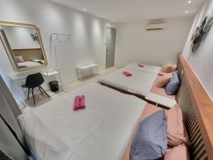Letto o letti in una camera di One Point Hotel