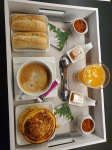 the country house内部或周边提供的食物