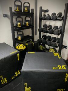 Posilňovňa alebo fitness centrum v ubytovaní Luxury private Villa 25m Pool, Gym, 200m to Beach