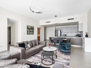 Posezení v ubytování A 3bedroom Luxe Apartment in Downtown Dubai