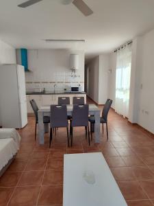 Una cocina o zona de cocina en Apartamento El Flamenco Azul Cabo de Gata