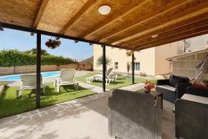 Basen w obiekcie Bonita Casa Arianny con Piscina lub w pobliżu