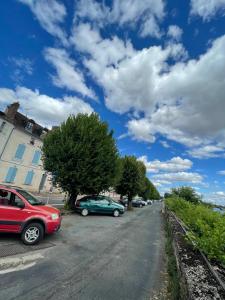 Fotografie z fotogalerie ubytování Le Mustang Internet Fibre Netflix v destinaci Joigny