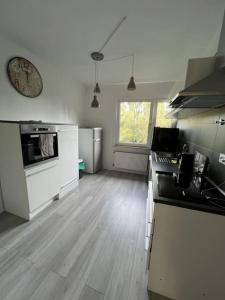 Een keuken of kitchenette bij MG15 Schönes Maisonette Apartment in schöner Lage