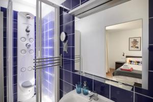 A bathroom at Peñas Blancas