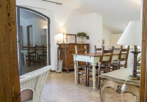 A seating area at Villa San Marco - Homelike Villas