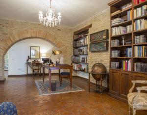 The library in A villát