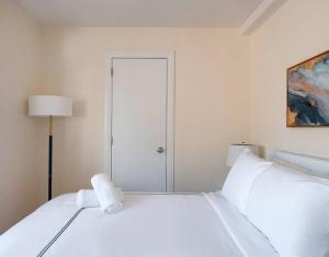 Gallery image of Lovely 4 Bedroom Apt in Midtown West in New York