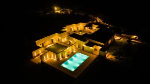 Bazén v ubytování Guldaar Sariska - A luxury Forest Resort nebo v jeho okolí