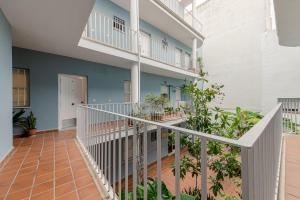 Balkón alebo terasa v ubytovaní ISG Apartments Bécquer Free Parking inside the building