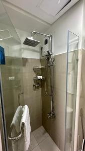 Phòng tắm tại Cozy Condo near Mall of Asia +4 ảnh