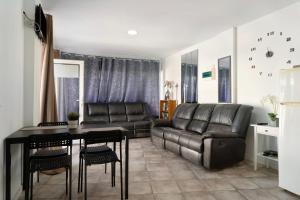 Χώρος καθιστικού στο Apartamento Las Flores1