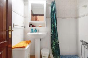 Koupelna v ubytování Vivienda v Torres 2 + 14 fotografií