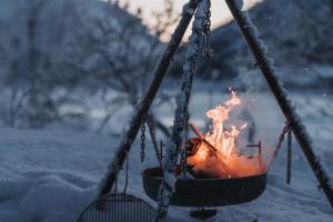 Cozy Fjord Retreat with firepit and activities v zimě