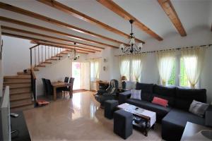 Χώρος καθιστικού στο Mira Rosa Segaria - Els Poblets - 3 Double Bedroom
