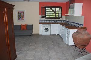 Kuchyň nebo kuchyňský kout v ubytování Ladanos Apartment Thassos
