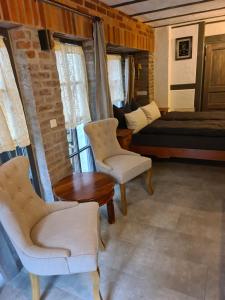 Posezení v ubytování Hotel b&b altes hinterhäusel