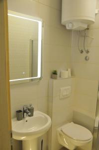 Bilik mandi di Bezdan Guesthouse