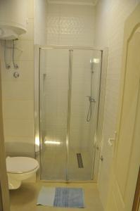 Bilik mandi di Bezdan Guesthouse