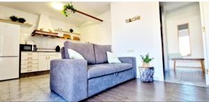 A seating area at Apartamento Casa Tambo, Campelo