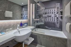 O baie la Radisson Blu Hotel Zurich Airport