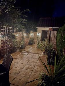 Cosy Cottage Central Bawtry - 2 Bedroom - High End Furnishings外面的花园