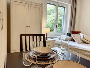 Postel nebo postele na pokoji v ubytování Central Zermatt Hideaway