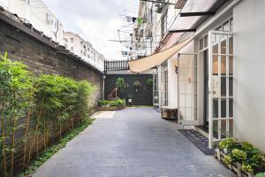 上海上海隐市网红庭院民宿的相册照片