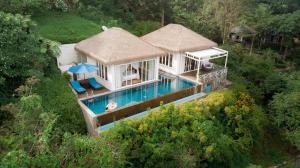 Bazén v ubytování Lembeh Resort nebo v jeho okolí