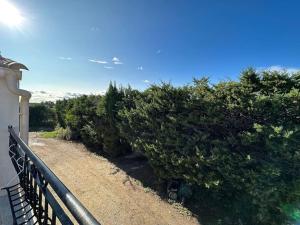 BernisLa maison lumineuse de Bernis的相册照片