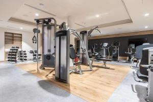 Fitness centrum a/nebo fitness zařízení v ubytování Radisson Blu Hotel & Residences
