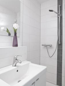 Ένα μπάνιο στο Residenz am Yachthafen Hafentraum