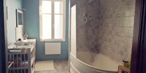 Koupelna v ubytování Petit gîte ou chambre d'hôtes 2/4 personnes