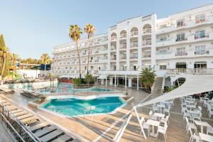 Bazén v ubytovaní Hotel Best Lloret Splash alebo v jeho blízkosti