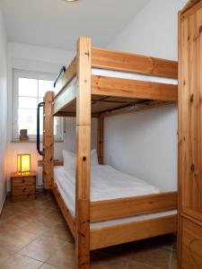 - deux lits superposés dans une chambre dans l'établissement Gollwitzer Park Musselkieker, à Gollwitz