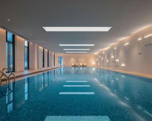 Πισίνα στο ή κοντά στο Hyatt Place Chengdu Bio-Town