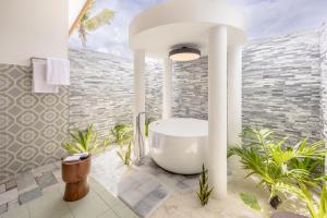 Koupelna v ubytování Joy Island Maldives All Inclusive Resort