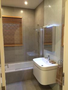 Swieqi : Central 3-Bed Apartment tesisinde bir banyo