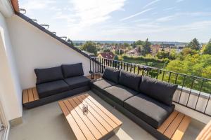 Balkón nebo terasa v ubytování *Luxus Penthouse* (Sauna, 6 Per)