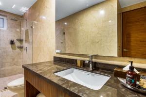 Ένα μπάνιο στο Blue Horizon 303 @ Residences +26 φωτογραφίες