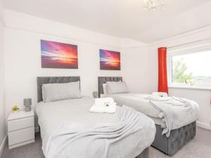 Gallery image of Pass the Keys Large Family Getaway in Leeds