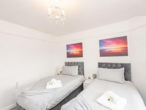 Gallery image of Pass the Keys Large Family Getaway in Leeds