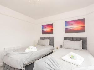 Gallery image of Pass the Keys Large Family Getaway in Leeds