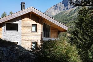 Nespecifikovaný výhled na hory nebo výhled na hory při pohledu z apartmánu