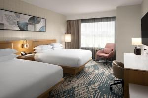 Postel nebo postele na pokoji v ubytování Delta Hotels by Marriott Vancouver Delta