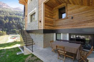 Nespecifikovaný výhled na hory nebo výhled na hory při pohledu z apartmánu